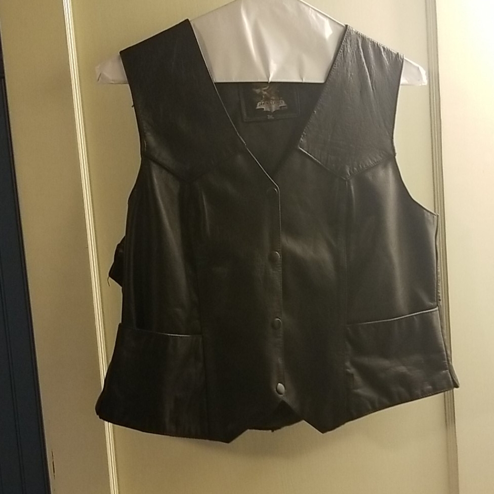 Leather vest women's size 3x